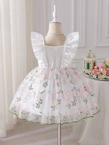 SHEIN Glamorique Kids 年轻女孩优雅象牙色提花喇叭袖连衣裙，绿色收腰设计，修身粉色花卉网纱泡泡裙派对礼服 - 白色 - 查看 2