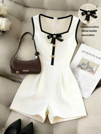 Franclia Damen Sommer ärmelloses Romper, quadratischer Ausschnitt, Kontrastfarbdesign, schwarze Schleife mit Metallschnalle, elastischer Bund, verdeckter Reißverschluss, Webstoff, lässig und modisch