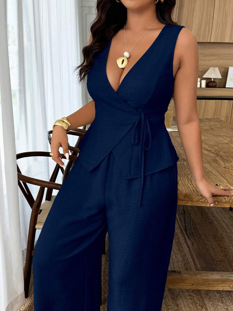 Weeklong 大码女式交叉V领裹身系带无袖背心和裤子休闲通勤套装，春夏款 - 藏蓝色 - 查看 1