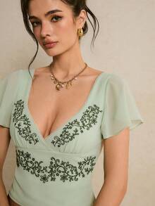 Poéselle 女士植物刺绣荷叶边下摆短袖露脐上衣 - 綠色 - 查看 8