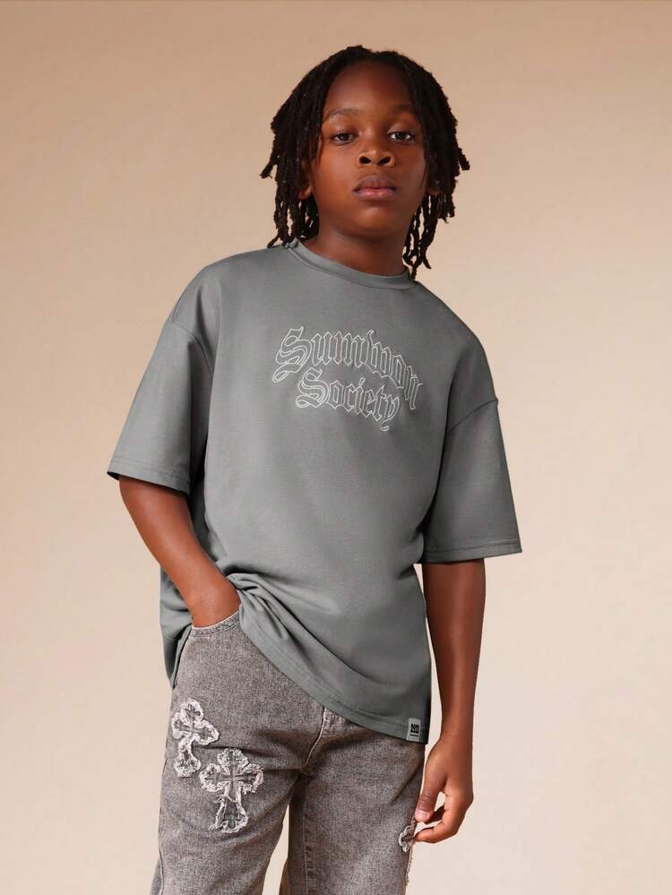 オーバーサイズ ゴシック テキスト グラフィック Tシャツ