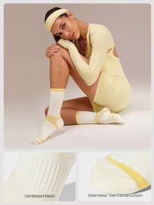 GLOWMODE 3 Pair Big Strides Sweat-Wicking Quick-Dry Arch Support Reflective Embroidered Logo Seamless Socks Running Jogging Training Tennis Daily Active Wear - Multicolor - View 2