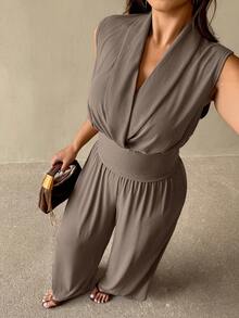 Auralis 大码纯色圆领无袖夏季收腰两件套女装夏季套装优雅套装女士正装套装女士连体裤无袖套装春夏优雅度假连体裤女士婚礼宾客套装女士毕业典礼两件套女士节日套装女士优雅套装 - 卡其色 - 查看 2