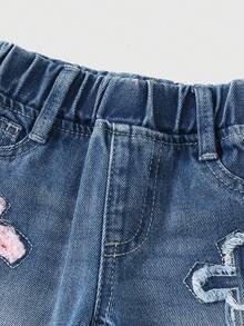 SHEIN Quần jeans ống rộng mùa hè cho bé gái, quần denim thêu hình trái tim dễ thương, màu đen bạc màu cổ điển, chất liệu vải đen xám thoải mái, quần denim ống rộng dáng suông in hình trái tim, thiết kế eo chun, chất liệu cotton mềm mại, thích hợp cho các hoạt động hàng ngày, đi học, đi làm, tụ họp, mặc ở nhà. - Rửa trung bình - Xem 6