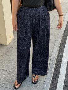 Dazy Plus Elastic Waist All-Over Floral Print Loose Long Straight Pants, All Season - Navy Blue - View 2