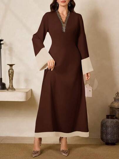 Al Najma Đầm dài tay cổ chữ V phối màu thanh lịch kiểu Ả Rập dành cho nữ.