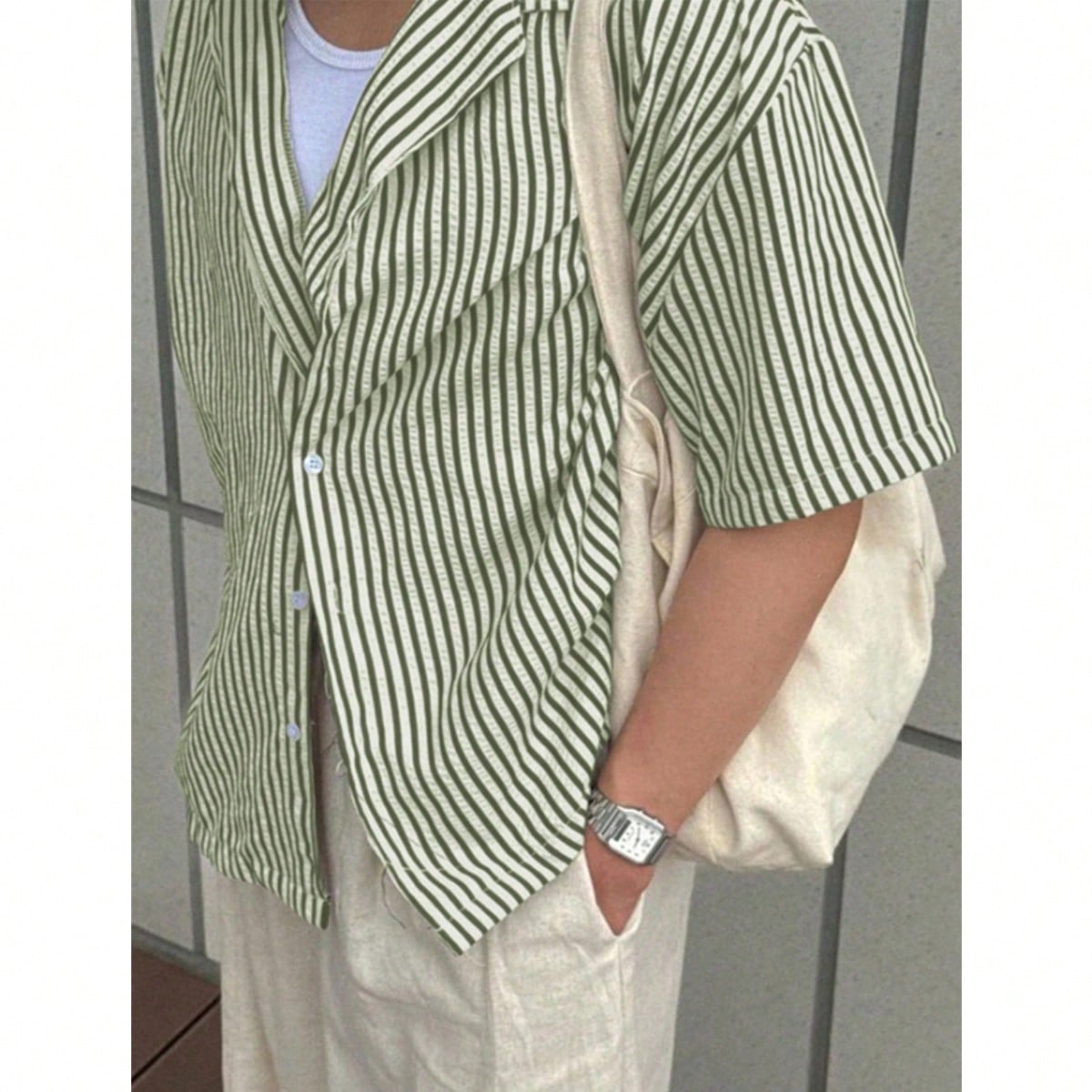 Camisa casual de manga corta a rayas de talla grande para hombres de solapa sencilla