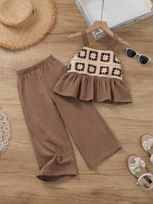 SHEIN 女童吊带背心和阔腿裤两件套，钩针吊带上衣搭配复古碎花裤，复古乡村风可爱休闲夏季套装 - 咖啡棕 - 查看 2