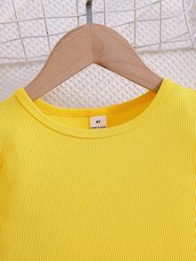 SHEIN Elladie kids 两件套：女童时尚黄色圆领荷叶袖上衣 + 柠檬印花3D蝴蝶结短裤，时尚休闲套装，适合日常、海滩、度假、夏季穿着 - 黃色 - 查看 5
