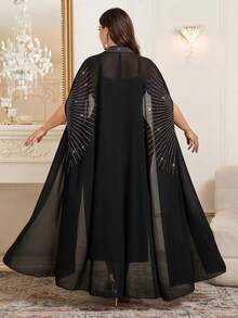 SHEIN Clasi Vestito canotta tinta unita e cardigan aperto davanti casual, completo da 2 pezzi, taglie comode per donna - nero - Visualizzare 2