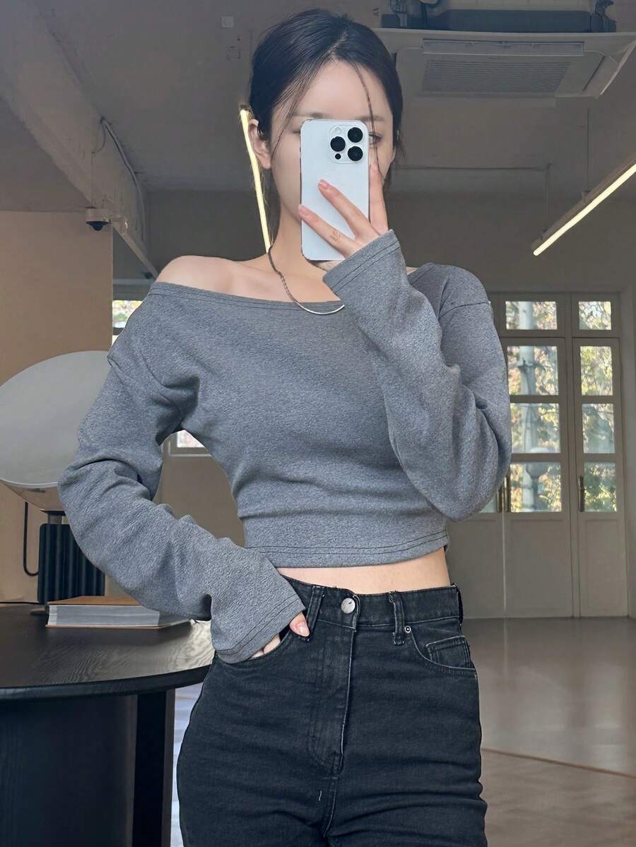 DAZY Women's Solid Color Long Sleeve Cropped T-Shirt,Fall Clothes Preppy Tops - Grey - View 1
