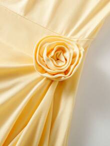Qadelle Women's Solid Color 3D Floral Decor Pleated Design Halter Mini Dress - Yellow - View 4