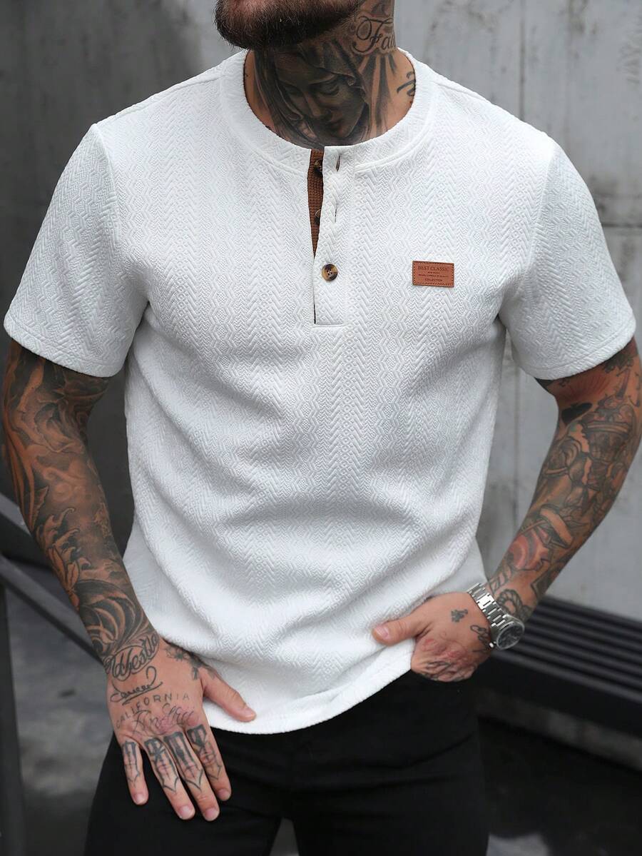 Manfinity CasualCool 男士舒适几何提花面料 Polo 衫，适合男士休闲、派对、聚会、朋友约会、运动、简约办公穿着，经典热销春夏山本风格短袖 T 恤，自穿或送礼皆宜。 - 白色 - 查看 1