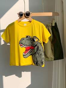 SHEIN Set de 2 piezas de camiseta de cuello redondo con estampado de dinosaurio y pantalones cortos cargo con cintura elástica para niños, adecuado para otoño, primavera, verano, ideal para juegos al aire libre, escuela, estilo callejero, fiesta y ocio - Amarillo - Ver 9
