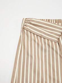 SHEIN Franclia Áo kiểu dáng thanh lịch, màu trơn, co giãn, ôm sát, họa tiết sọc, phong cách retro thường ngày, phù hợp cho kỳ nghỉ biển, đi làm hàng ngày, vẻ quyến rũ thời trang, bộ 2 mảnh gồm áo sơ mi và quần ống rộng buộc dây phía trước, trang phục thường ngày cho nữ, trang phục mùa xuân thanh lịch, trang phục mùa hè thịnh hành dành cho nữ. - Màu Khaki - Xem 6