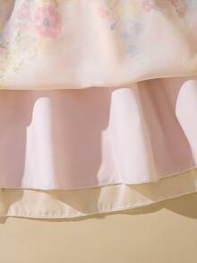 SHEIN 小女孩优雅碎花连衣裙，配有腰带，适合外出和度假 - 紅色 - 查看 6