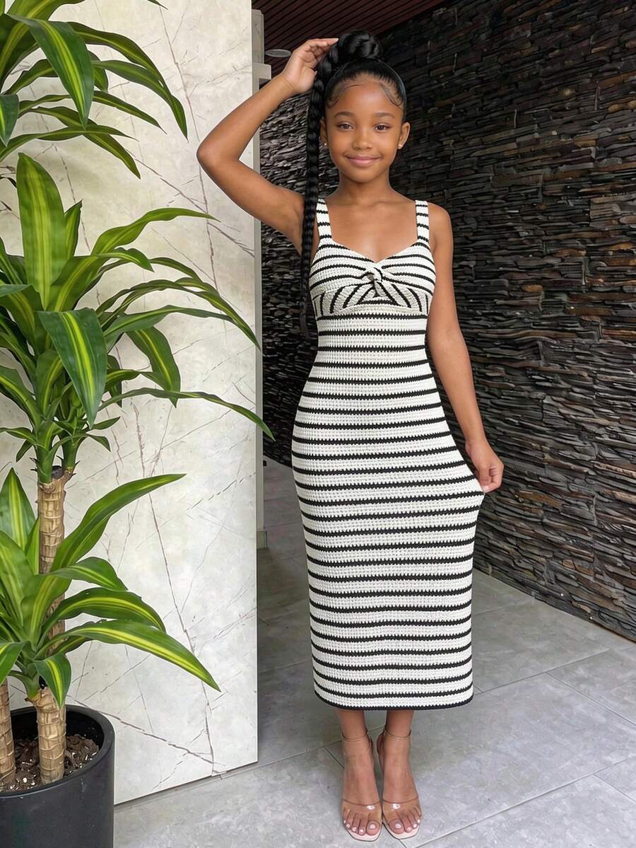 Sparklyn Vestido casual de verano con rayas y detalle de nudo en el frente para niñas preadolescentes - Blanco y Negro - Ver 1