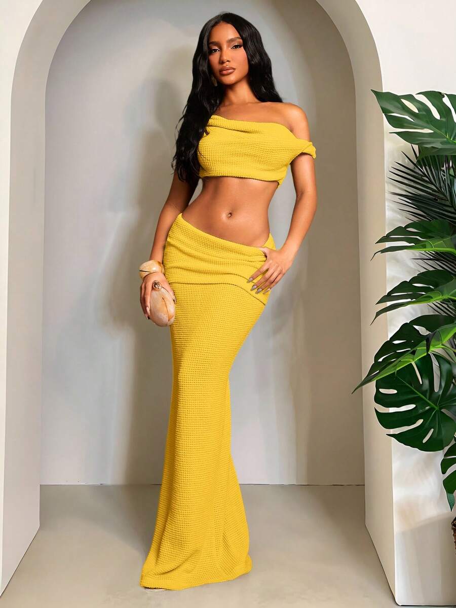 SHEIN SXY 两件套夏季休闲优雅度假纯色钩针编织套装 - 不对称露肩短款上衣和卷腰鱼尾裙，假日旅行服装 - 黃色 - 查看 1