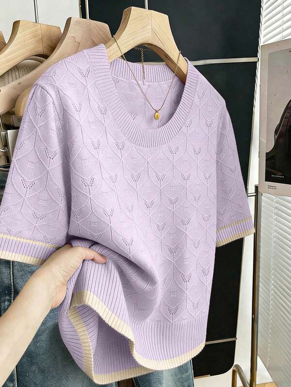 SHEIN Clasi Áo kiểu nữ thường ngày, đơn giản, phù hợp đi làm, ngày Valentine, phong cách đường phố, đa năng, công sở, thanh lịch, trí thức, cổ tròn, kẻ sọc, dáng suông, tay ngắn, phối màu, màu mơ, dáng rộng, dáng thẳng, áo chui đầu, cỡ lớn, áo dệt kim, mùa xuân hè