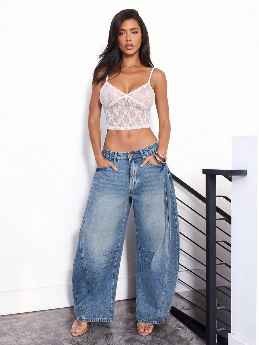Women's Pocket Flared Casual Loose Fit Jeans - Blue - View 1