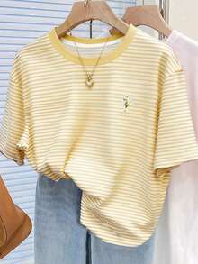 Resyla 条纹数码印花，雏菊刺绣，时尚简约女式常规圆领T恤，送朋友的礼物 - 彩色 - 查看 3