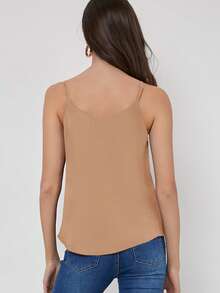 SHEIN BIZwear Áo hai dây cổ chữ V màu trơn, đồng phục công sở. - Màu be - Xem 2