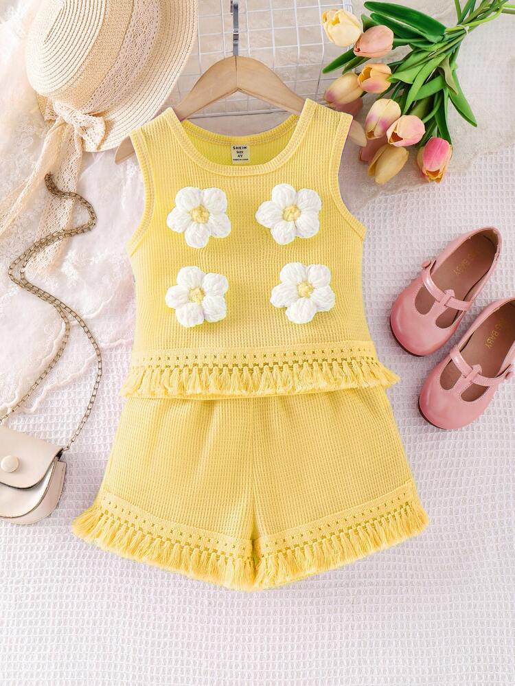 SHEIN Vintaside Kids 女童钩针华夫格背心配荷叶边短裤两件套，碎花两件套，绿色，夏季清爽套装，活力可爱休闲度假装 - 黃色 - 查看 1