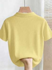 SHEIN Franclia 新款夏季休闲宽松百搭简约优雅柔软Polo衫，适合办公室、工作、通勤等场合，金属纽扣设计，修身剪裁，款式简洁大方，男女皆宜，极简女式开衫 - 黃色 - 查看 2
