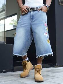 Manfinity EMRG Men's Casual Street Style Embroidered Blue Denim Shorts - Light Wash - View 3