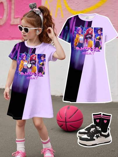 SHEIN 少女休闲简约圆领卡通字母印花短袖连衣裙，适合春夏日常穿着、街头风、外出和度假。