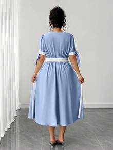 Elenzga Vestido de línea A de manga corta con bloqueo de color y lazo en la cintura para mujer de talla grande - Azul - Ver 2