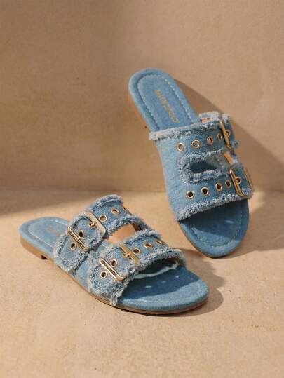 Swim Chiccia 女士夏季新款浅蓝色时尚百搭流苏凉鞋，金属搭扣铆钉装饰，休闲户外度假海滩复古波西米亚风，网红推荐，适合搭配连衣裙，法式平底凉鞋