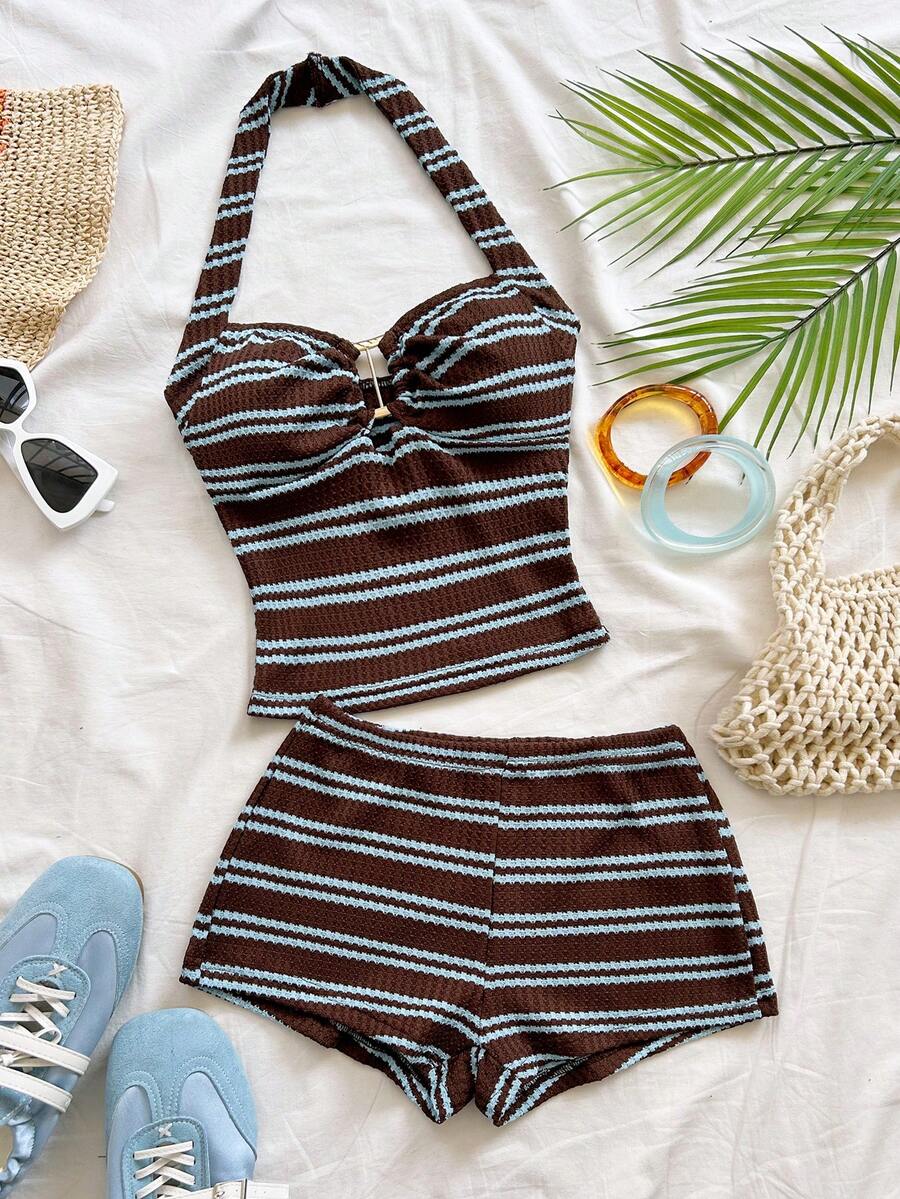 Soleia 女士度假条纹针织纹理面料金属装饰露背系带露脐上衣和超短裤两件套，适合派对、圣诞节、约会、夜店、海滩、邮轮、下午茶、波西米亚风、度假、秋季等场合。 - 彩色 - 查看 1