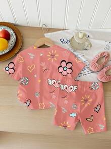 SHEIN LMoss Kids 可爱涂鸦脸花朵爱心印花，女婴休闲宽松圆领短袖T恤和紧身短裤套装，适合春夏假期穿着 - 彩色 - 查看 2