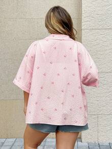 SHEIN CURVE+ Áo kiểu nữ cỡ lớn in hoa, tay dài, bèo nhún, dáng rộng, thích hợp mặc ngoài trời, ngày Valentine. - màu đen - Xem 2