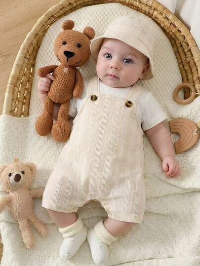 SHEIN 3pcs/Set Newborn Baby Boys' Summer Outfit, Cotton Blend Woven + Knit Fabric, White Vertical Stripe Texture, Amber Button Decor, Short Sleeve T-Shirt + Bib Shorts + Matching Bucket Hat, Suitable For Daily Wear, Outing, Photography, 0-9 Months Beige Baby Outfit Baby Neutral Wear Newborn Baby Romper