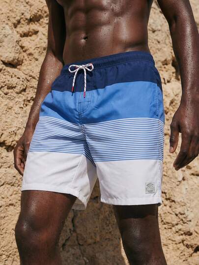 ZELFYO Shorts casuales de playa para hombre con bolsillo de parche de unicolor y cordón delantero, estilo hawaiano