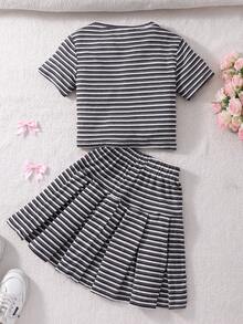 SHEIN Zweiteiler: Mädchen T-Shirt und plissierter Rock mit Schleifen Verzierung, schwarz-weiß gestreifter Stoff. Geeignet für Frühlings- und Sommerausflüge und Urlaubsreisen. Stylisch und vielseitig. - Verschiedenfarbig - Übersicht 2