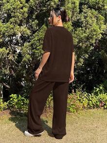 SHEIN EZwear Set de 2 piezas de camiseta y pantalones holgados de color marrón casual, talla grande - Marrón - Ver 2