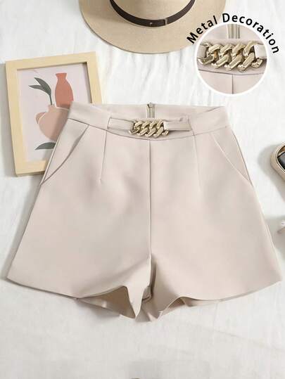Resyla Women's Solid Color Metal Chain Waist Decor Fashion Shorts