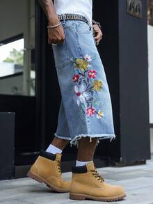 Manfinity EMRG Men's Casual Street Style Embroidered Blue Denim Shorts - Light Wash - View 4