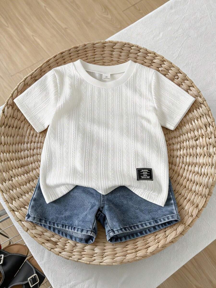 Playful Pals Bộ 2 món cho bé trai mùa hè, gồm áo thun ngắn tay cổ tròn và quần short denim. - Nhiều màu - Xem 1