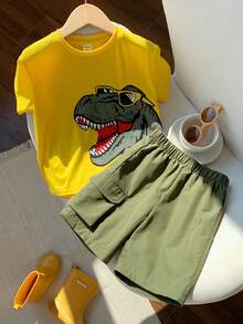 SHEIN Set de 2 piezas de camiseta de cuello redondo con estampado de dinosaurio y pantalones cortos cargo con cintura elástica para niños, adecuado para otoño, primavera, verano, ideal para juegos al aire libre, escuela, estilo callejero, fiesta y ocio - Amarillo - Ver 3