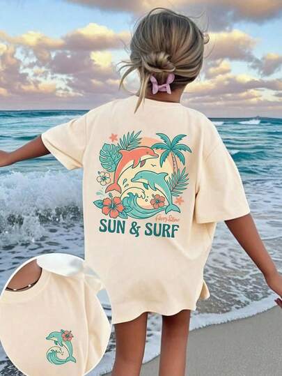 少女海豚印花短袖T恤，休闲舒适，适合春夏穿着，时尚百搭，适合户外活动、野餐、街头摄影、度假，也是馈赠佳品。