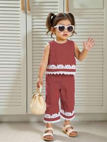 SHEIN Playful Pals 女婴夏季两件套，休闲可爱条纹无袖上衣饰有花朵滚边，松紧腰长裤，舒适柔软面料，适合春夏穿着，可作为礼物赠送 - 酒紅色 - 查看 7