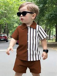SHEIN Playful Pals 2件套幼儿男童时尚休闲条纹印花短袖衬衫和短裤夏季套装 - 彩色 - 查看 2