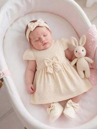 SHEIN Newborn Baby Girls Cute Elegant Cotton Knitted Jacquard Short Sleeve Dress + Headband 2pcs Set, Bow Decor Baby Dress, Champagne Beige