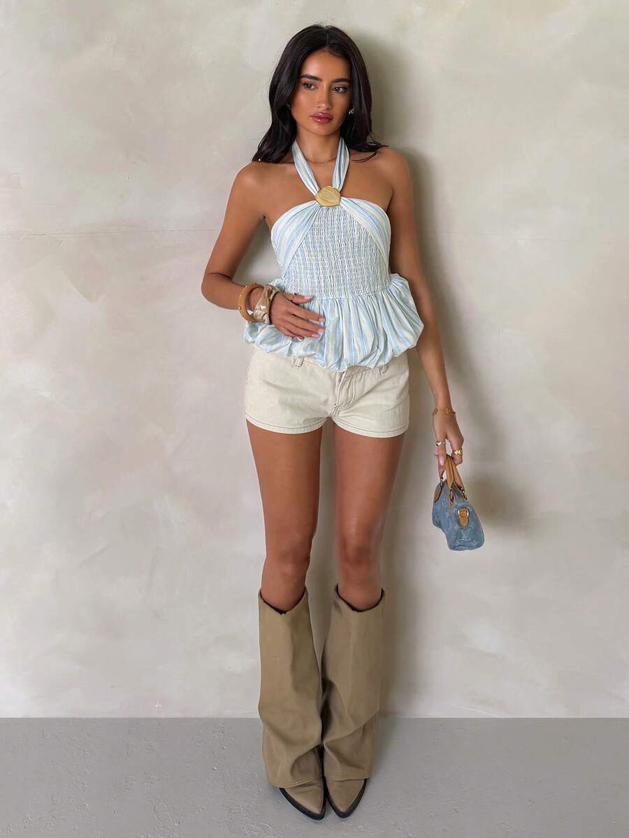 Glamine 女士蓝白条纹露背吊带上衣，金属扣露背设计，后腰收褶，荷叶边下摆，露背无袖。优雅浪漫的夏季度假、约会、毕业季及其他场合的理想之选。 - 藍色 - 查看 1