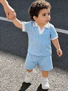 SHEIN Vintaside Kids 2026春夏新款时尚柔软舒适面料夏季度假旅行必备男婴薄荷绿几何纹理Polo衫短裤套装，适合日常外出、运动、休闲玩耍和假日旅行。 - 藍色 - 查看 5
