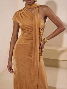 Zivah 2026 Spring New Mediterranean Vacation Style Asymmetric Design Neck Tie Waist Ruched Khaki Dress - Yellow - View 4